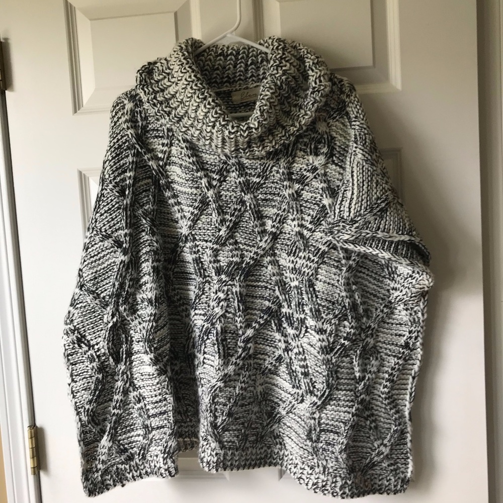 ELAN Short Sleeve Bulky Knit Sweater